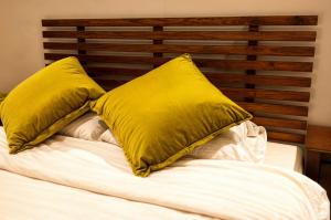 Ένα ή περισσότερα κρεβάτια σε δωμάτιο στο One bedroom apartment at Mivida Boulevard