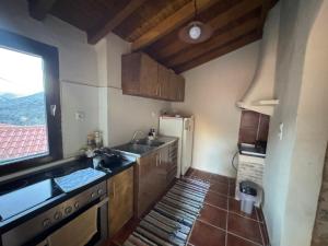 Kuchyň nebo kuchyňský kout v ubytování Fani's house