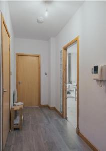 Phòng tắm tại 2 bed Renfield st City Center