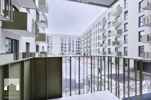 Balkón alebo terasa v ubytovaní Fuzja I by LookAp