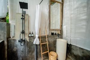 Koupelna v ubytování Nirata Treehouse