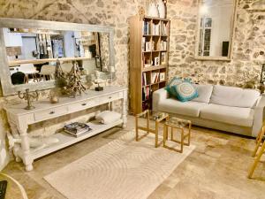 Posedenie v ubytovaní Cannes Suquet appartement cosy