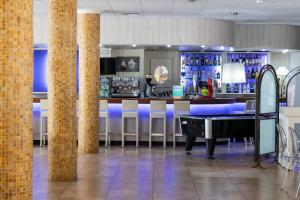 Lounge nebo bar v ubytování Aparthotel Miami Park + 37 fotografií