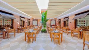 Restaurace v ubytování Tamra Beach Resort