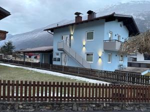 Nespecifikovaný výhled na hory nebo výhled na hory při pohledu z apartmánu