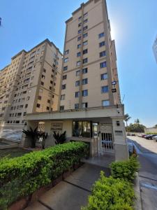 a tall building with two tall buildings at Spazio Bella Vita · Bela vista em Águas Claras in Brasilia +66 photos