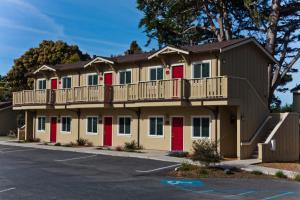Gallery image of Monterey Peninsula Inn in Pacific Grove