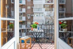 Μπαλκόνι ή βεράντα στο Terrazas céntricas hacia Madrid ciudad, Acacias - Pasillo Verde Arganzuela baño compartido