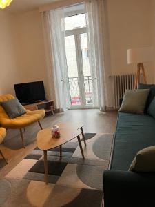 Posedenie v ubytovaní Appartement T4 70m2 - meublé - centre ville - proche Thermes