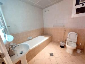 HARF22-101-02 2br apt in AD衛浴