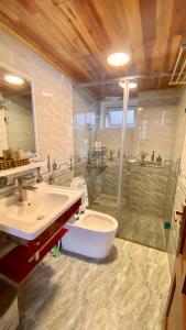 Koupelna v ubytování Lê Mùi Hotel - Apartment