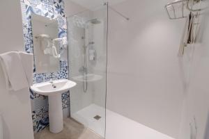 Bathroom sa Hostal HPC Porto Colom