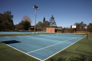Εγκαταστάσεις για τένις ή/και σκουός στο Tuncurry Lakes Resort ή εκεί κοντά