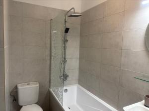 Kúpeľňa v ubytovaní Vita Nejedleho apartments