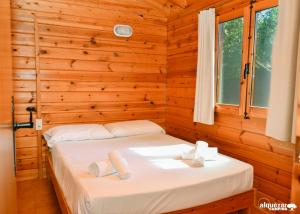 Postel nebo postele na pokoji v ubytování Camping Alquézar + 37 fotografií