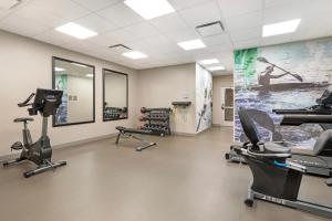Fitness centrum a/nebo fitness zařízení v ubytování Best Western Plus Grand Rapids MN