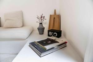 Fotografie z fotogalerie ubytování East Hampton Home with Fire Pit v destinaci East Hampton