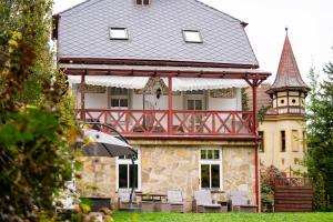 Vonkajšia záhrada v ubytovaní Villa Emausy