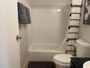 Gallery image of Penthouse Condo, Rooftop Terrace with Hot Tub, 6ppl in Las Coles