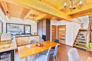 TV a/nebo společenská místnost v ubytování Chata FONGRUB