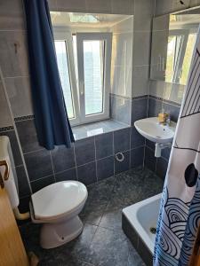 Koupelna v ubytování Kamena kućica