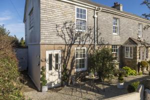 El edificio en el que está la casa vacacional