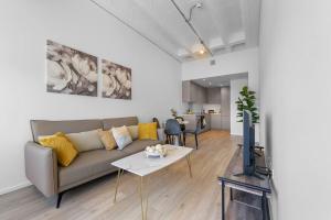 Posezení v ubytování Luxe 1br Wlift & Free Gym Access In Station House