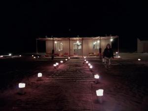 Foto sihtkohas Mhamid asuva majutusasutuse Bivouac Luna galeriist