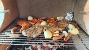 Equipo para parrilladas disponible en la casa de huéspedes