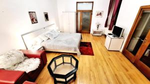 Μια τηλεόραση ή/και κέντρο ψυχαγωγίας στο Ada Old Town 6