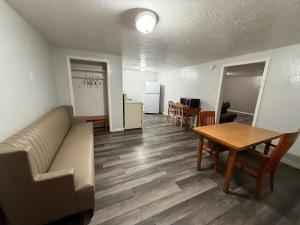Posezení v ubytování Budget Inn Bend