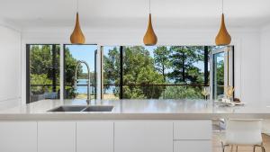 Gallery image of Rivers Edge Oasis -Karuah, Infinity Pool and Private Cinema room in Karuah +35 photos