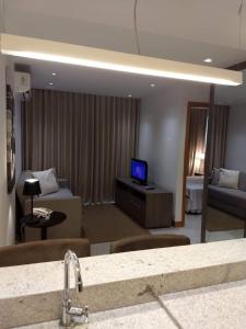Μια τηλεόραση ή/και κέντρο ψυχαγωγίας στο Grand Midas Rio Convention Suítes