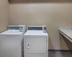 Ảnh trong thư viện ảnh của Comfort Inn ở Midland +29 ảnh