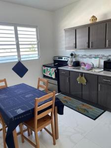 Galeriebild der Unterkunft Balcony Sea House in Isabela