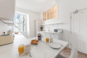 Dapur atau dapur kecil di Location, views, parking