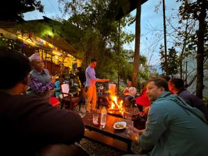 אורחים שוהים ב-HOTEL FORESTWAY Hostel & Backpackers