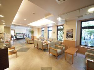 Posezení v ubytování Hotel Route-Inn Niigata Kencho-minami