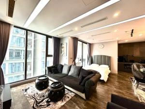 Posezení v ubytování Top Luxury Apt In Vinhomes Metropolis