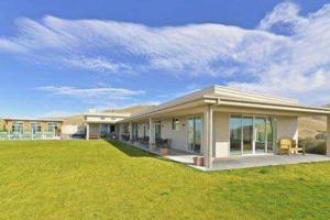 Gallery image of Mount Richmond Glamping Dome at Mountainview Villa in Blenheim