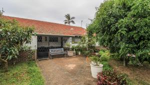 Κήπος έξω από το Dinen House