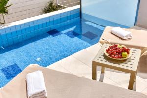 Bazén v ubytování ST CONSTANTIN SEA HOTEL & SPA RESORT nebo v jeho okolí