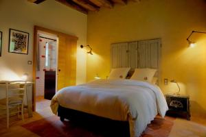 Katil atau katil-katil dalam bilik di Eco-gîte - Domaine de La Gavolerie