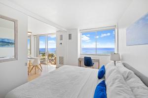 Postel nebo postele na pokoji v ubytování Ilikai Marina 1 Bedroom