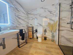 Koupelna v ubytování kala-mar Valencia