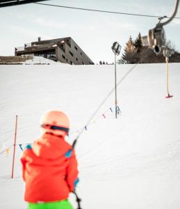 Skiing at az apartmanhoteleket or nearby
