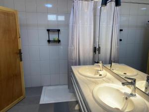 Koupelna v ubytování Baytna Hotel