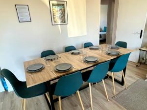 Zdjęcie z galerii obiektu Villa Lila - Sarlat Centre piscine et jacuzzi w mieście Sarlat-la-Canéda