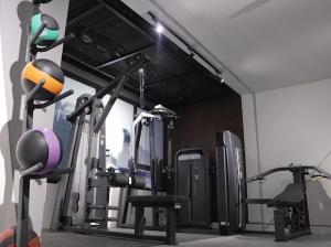 Fitness centrum a/nebo fitness zařízení v ubytování الملقا هيلز Hills ALMALQA -2