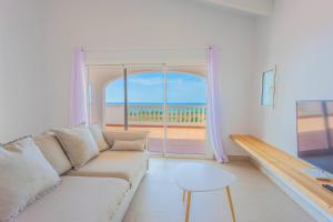 Μια τηλεόραση ή/και κέντρο ψυχαγωγίας στο Villa Sol C